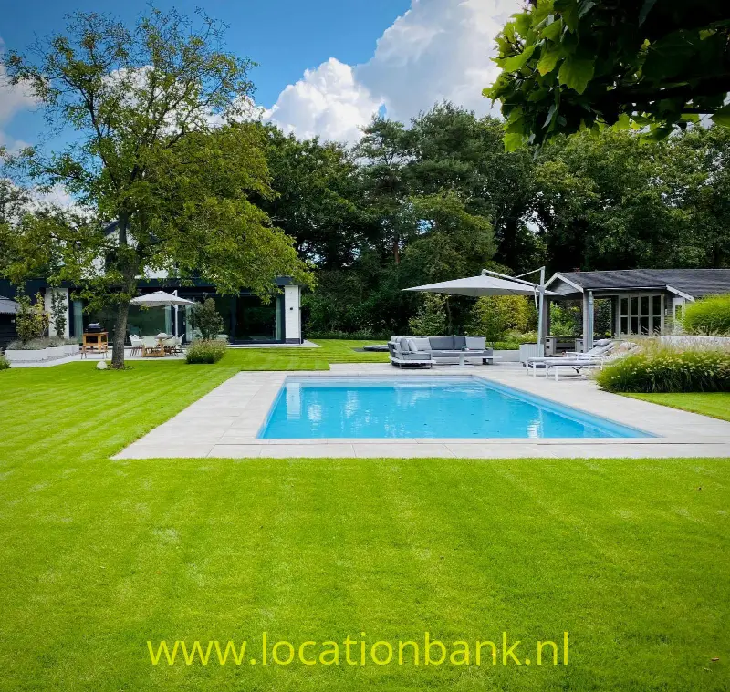Achtertuin