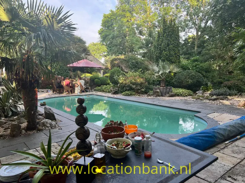 buitenzwembad prive zweembad