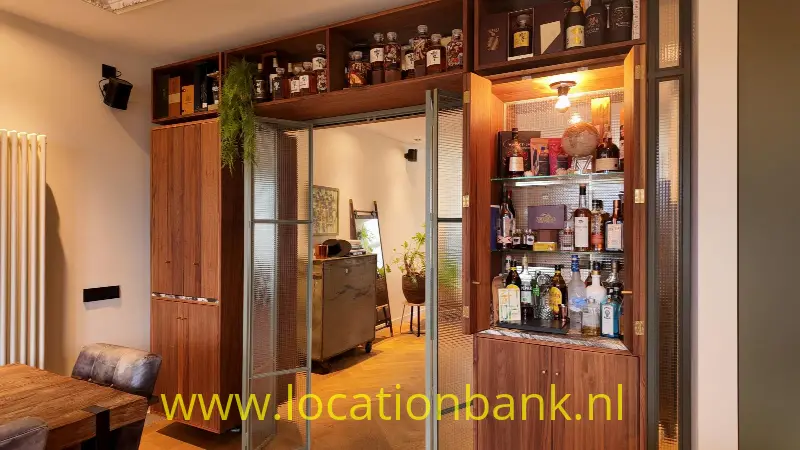 woonkamer vanaf de keuken 