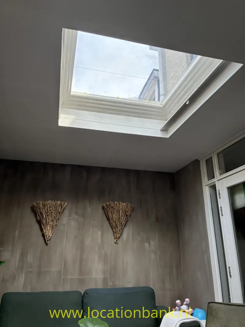Fotos laden niet.
Alles is van begane grond, woonkamer