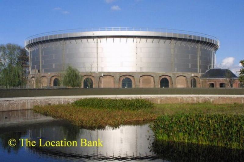 Lege Gashouder en gasfabriek