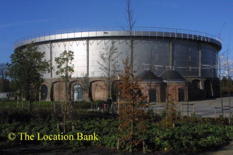 Lege Gashouder en gasfabriek