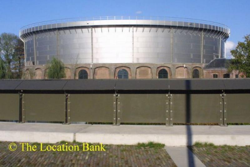 Lege Gashouder en gasfabriek