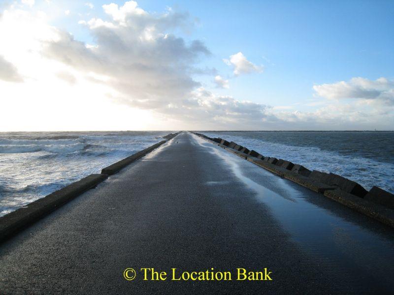 Weg door zee of pier