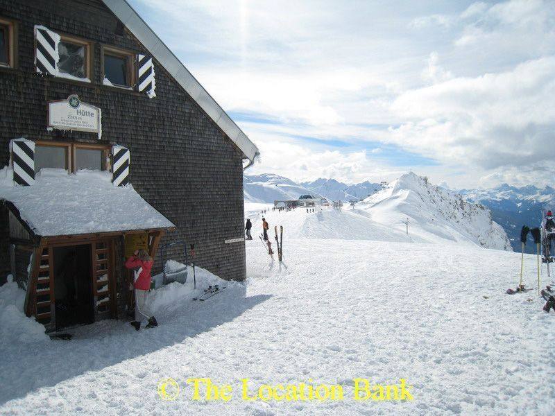 Berghut in de bergen op 2285 meter