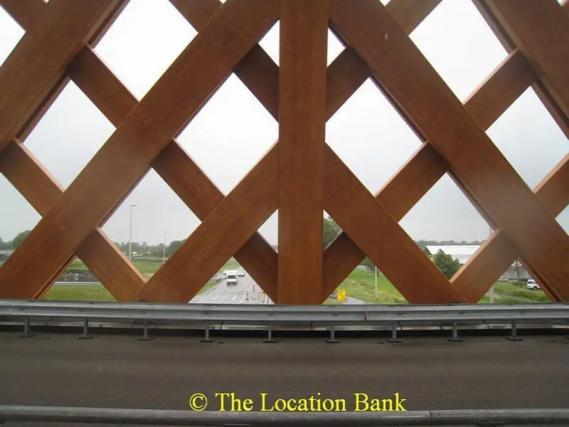Moderne houten brug