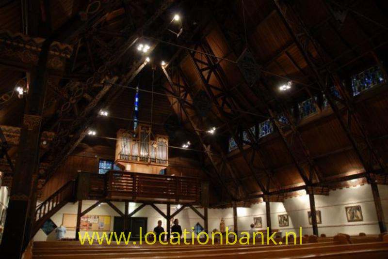 kerk met orgel