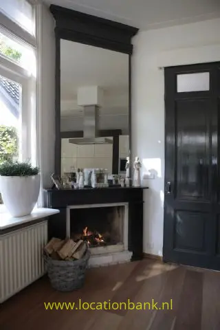 Entree met open haard