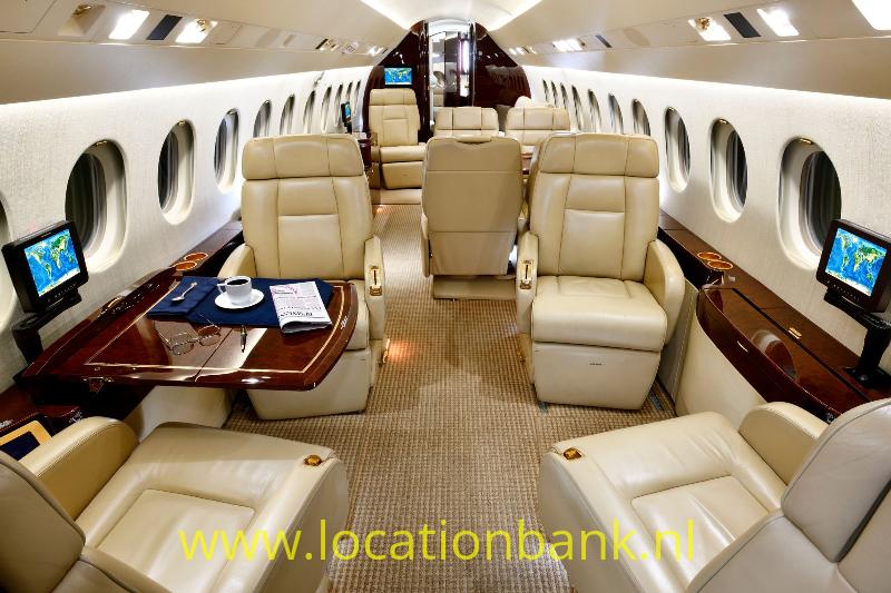 Falcon prive jet