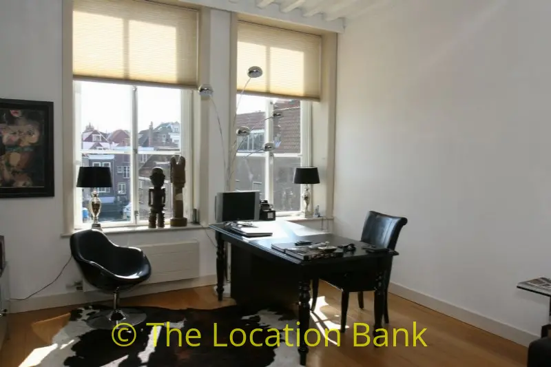 zwart bureau