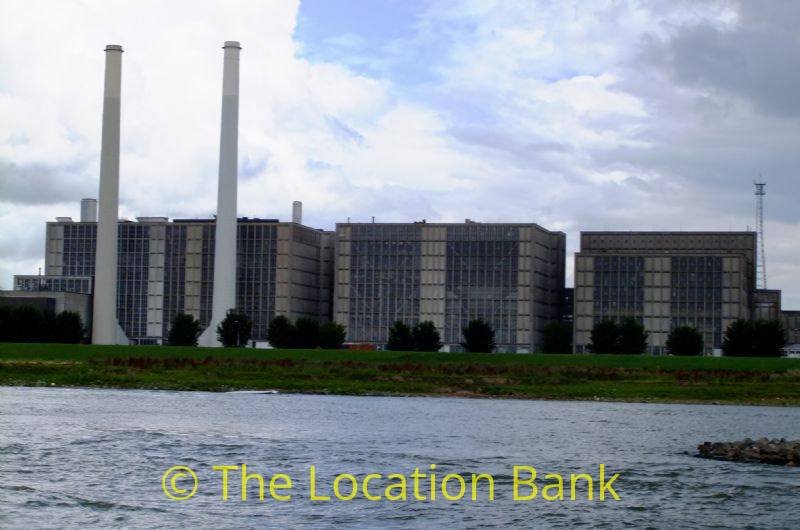 fabriek of Energie centrale in betonnen gebouw