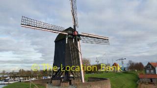 houten windmolen