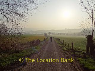 Landweg in de heuvels