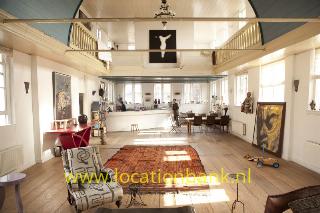 Loft of woning in voormalige kerk