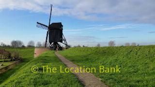 Dijk en Windmolen