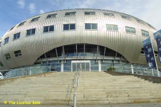 Modern rond gebouw