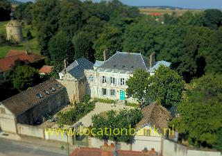 Landhuis met Cour