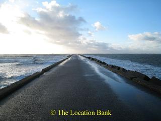 Weg door zee of pier