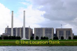 fabriek of Energie centrale in betonnen gebouw