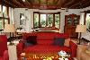 hollands traditioneel woonkamer zitkamer 
houten vloer houten balken 