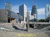 plein openbare kunst openbaar beeld beton 
kantoorwijk moderne gebouwen