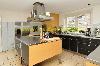 modern K&uuml;che mit cooking island