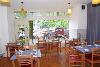 Restaurant mit a Holzboden