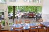 Restaurant mit a Holzboden
