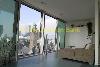 seating area mit Skyline of Rotterdam