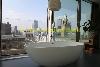 Moderne Badezimmer mit rotterdam Skyline