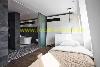 Schlafzimmer mit Blick auf dem Badezimmer