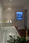 Badezimmer in Dachboden Living