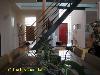 Moderne Villa Wohnzimmer mit Treppe