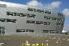 Moderne building Parkplatzplace