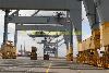Harbour oder container terminal mit cranes