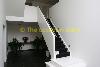 white Flur mit Treppe