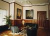 Klassiek Kantoor met lambrisering / very classic office