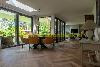 Woonkamer huiskamer met parket